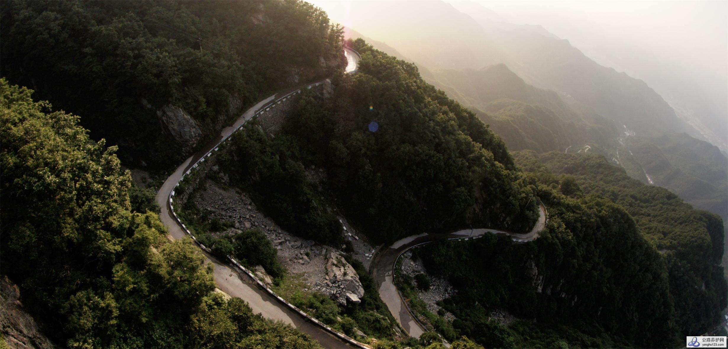 山路弯弯  组照 (1)_看图王.jpg