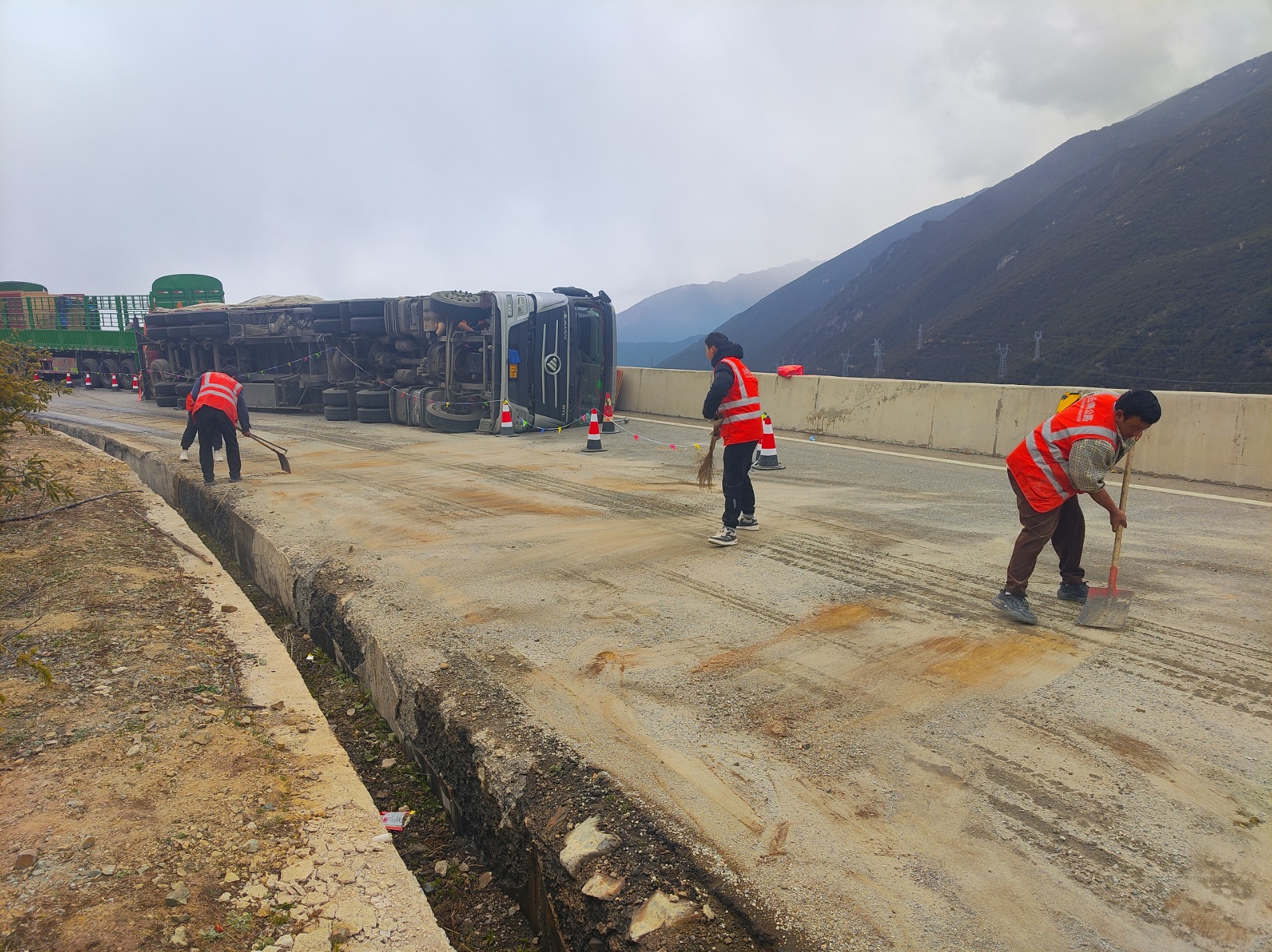 微信图片_20230520210605.jpg 微信图片_20230520210605.jpg