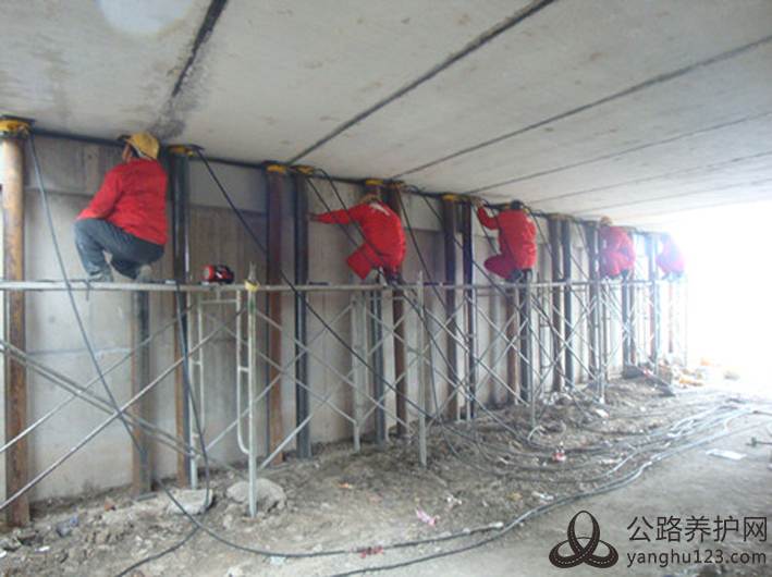 桥梁养护04.jpg