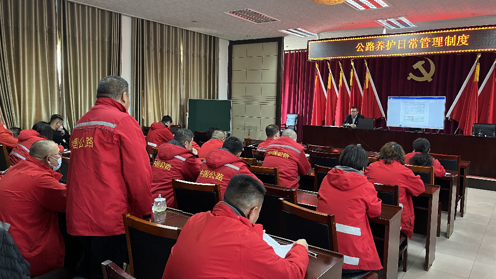 与会人员谈心得  图：妥晓洁.png