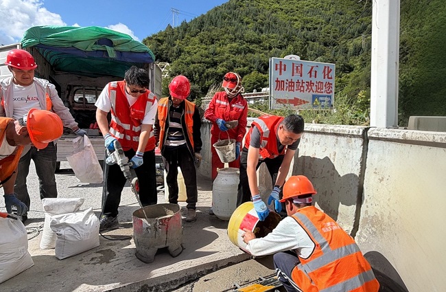浇筑高聚物快速结构修补料.jpg 浇筑高聚物快速结构修补料.jpg